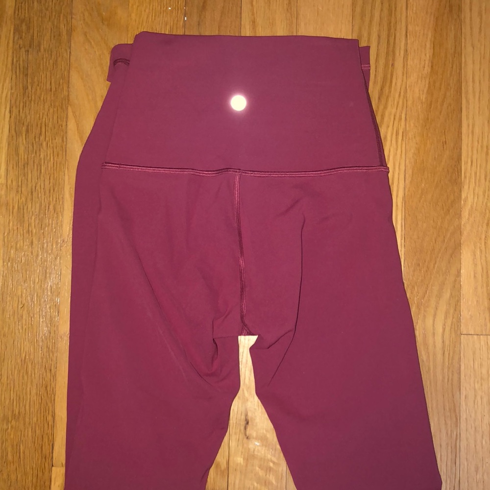 Lululemon high waisted Chianti wunder train 28”